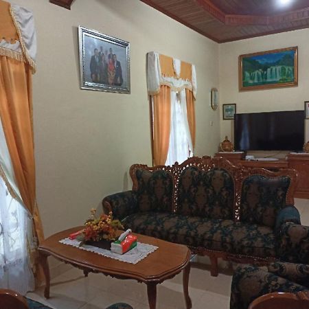 Fermana Homestay Painan Exterior photo